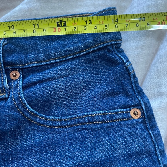 GAP Womens Jean Shorts Size 26 Blue 3" Short Dark Wash Cut Off Denim - Picture 9 of 11